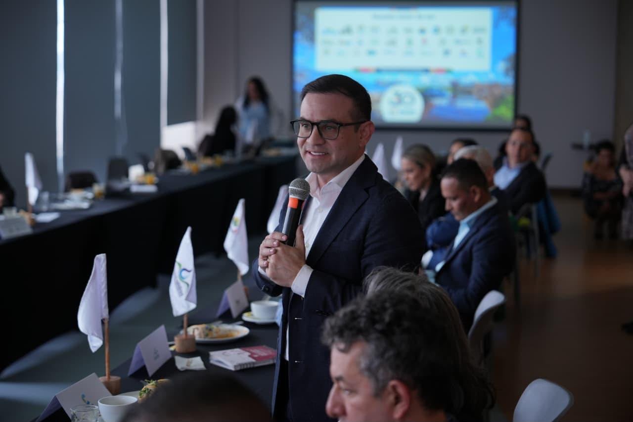 Encuentro director Corponor y ministro designado para Medio Ambiente / Foto Cortesía