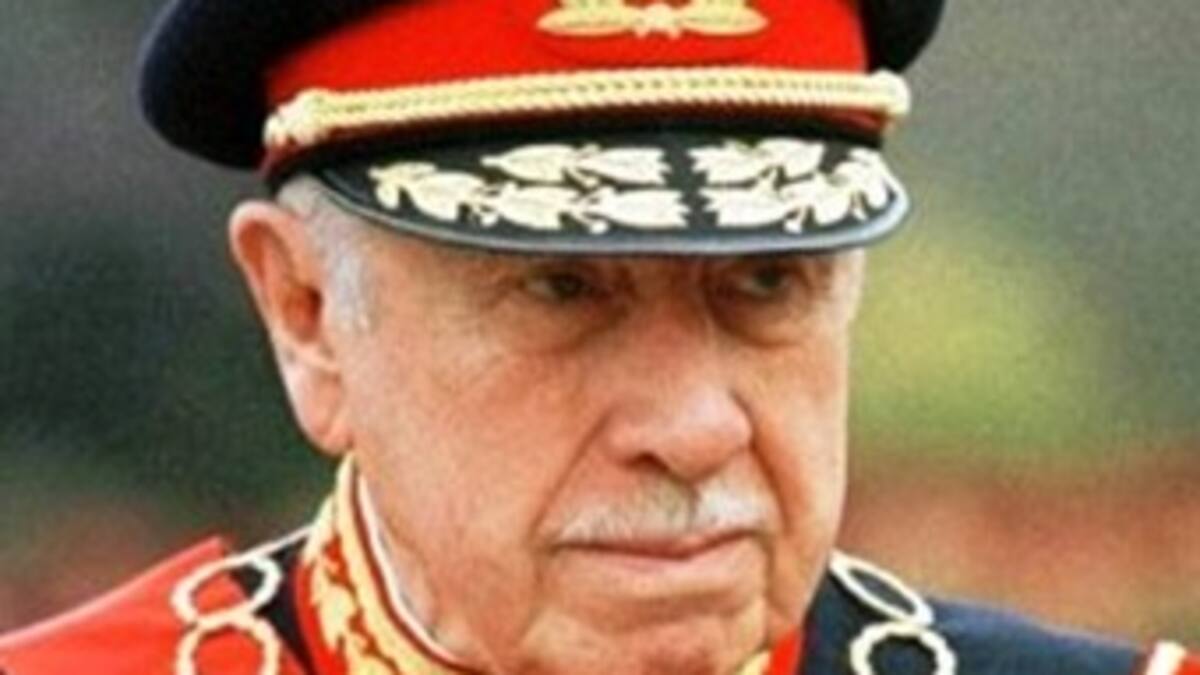 El testamento de Pinochet no detalla sus bienes y solo especifica su reparto