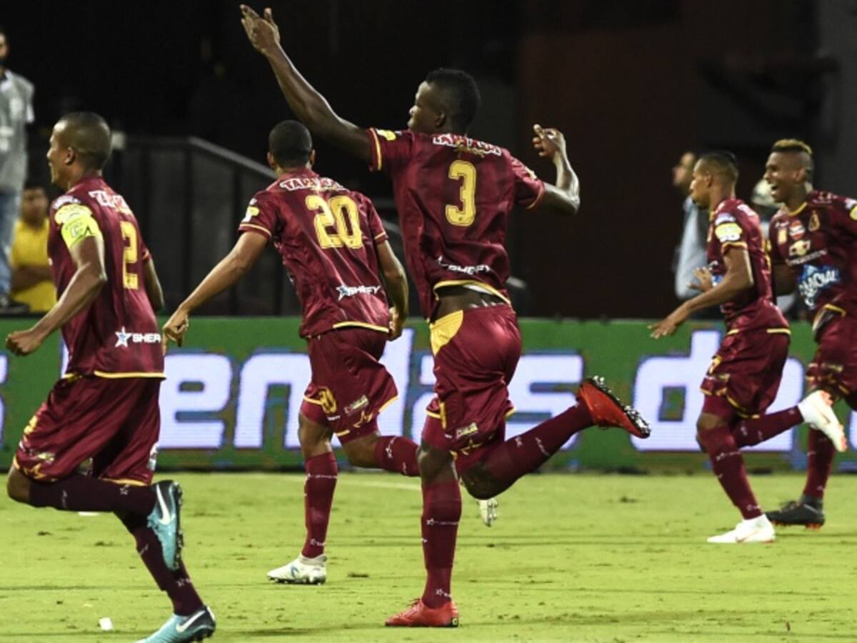 Así fue el relato del gol con que Danovis Banguero llevó la serie a penales
