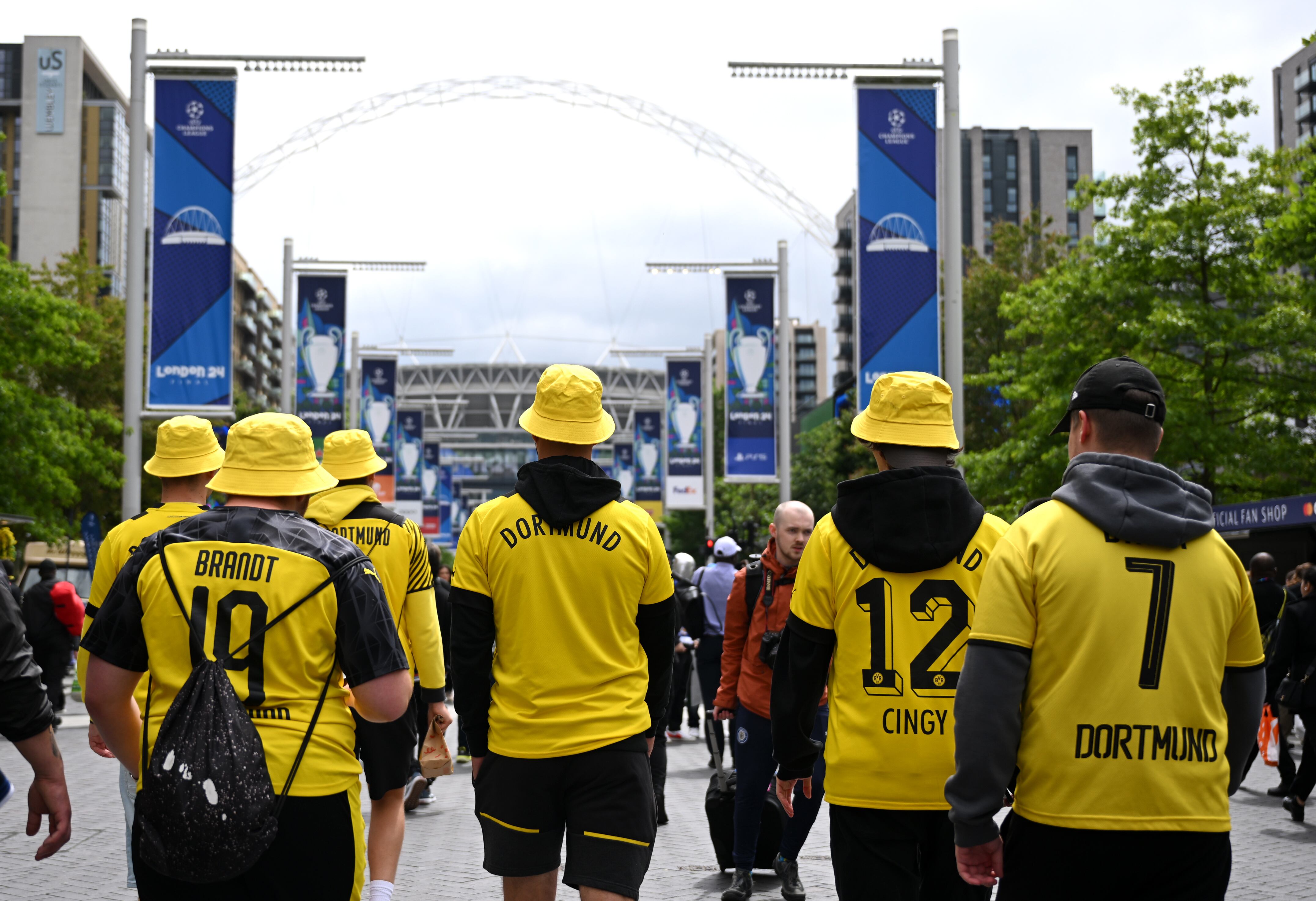 Borussia Dortmund fans at Wembley stadium