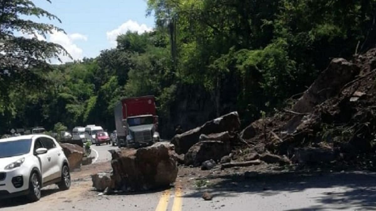 Movilidad restringida en la vía San Gil - Socorro