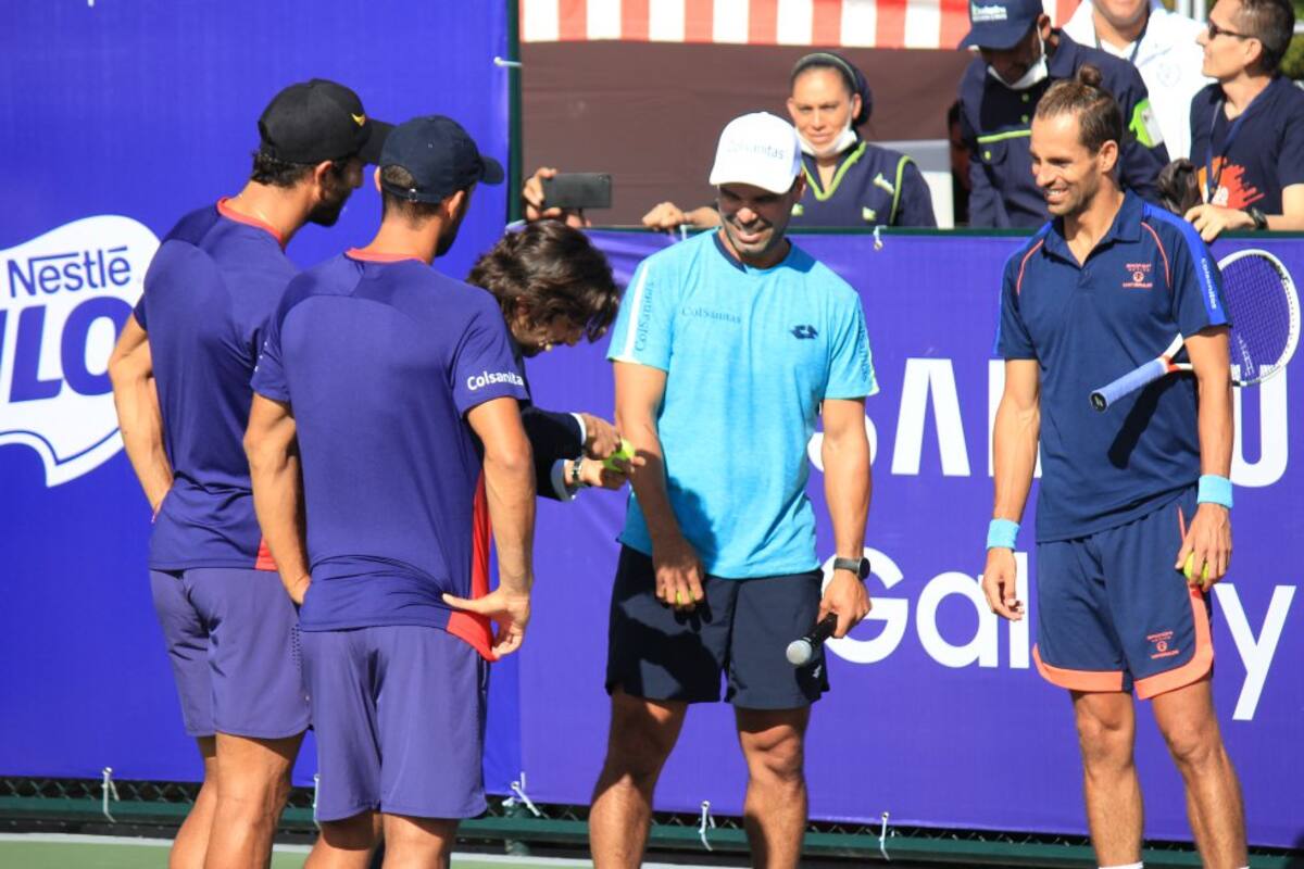 El buen ambiente en el campo de juego siempre estuvo presente entre los compañeros de la Selección Colombia de tenis y amigos.