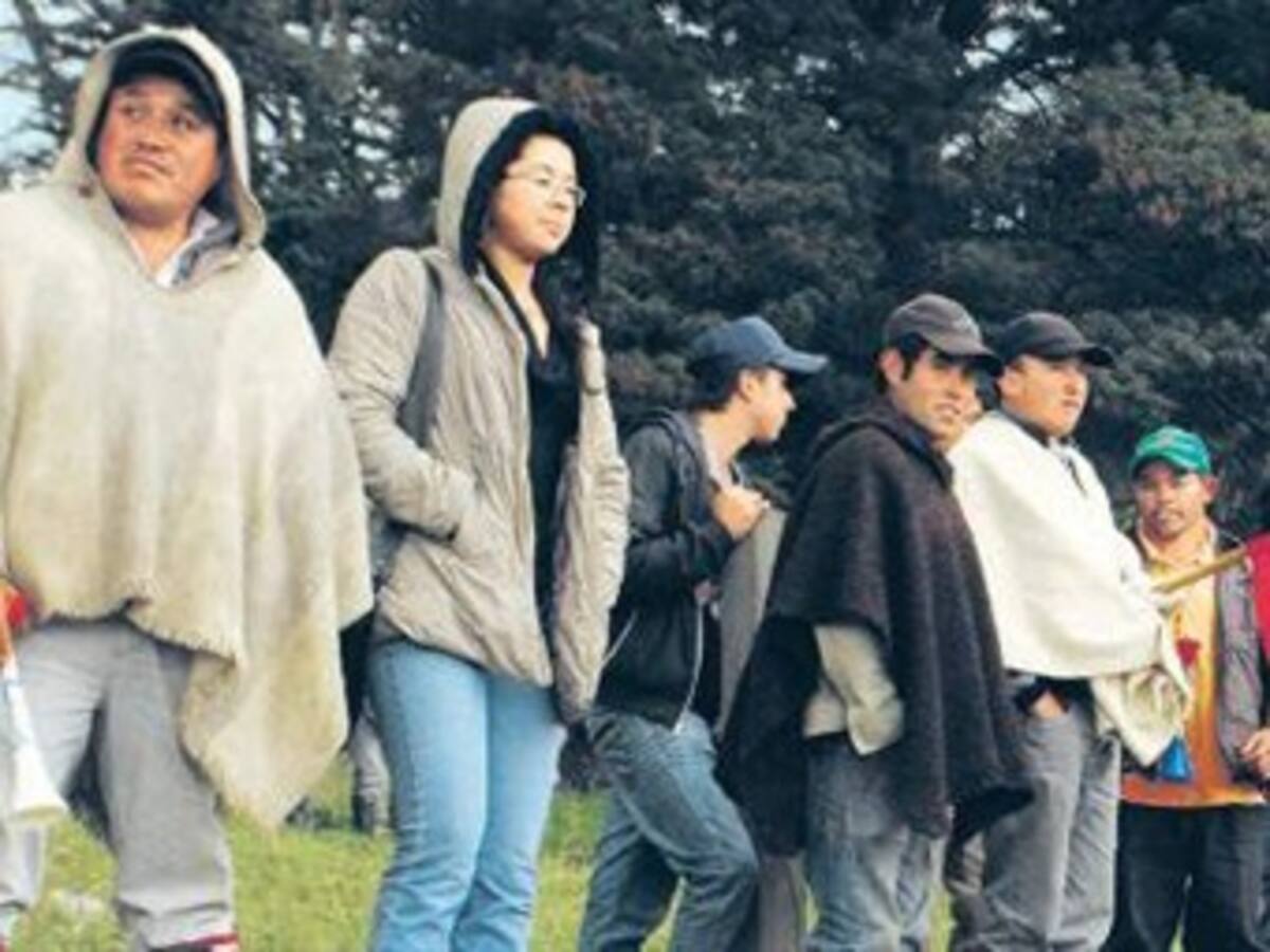 Campesinos de tres departamentos se levantan de mesas de negociación con el Gobierno