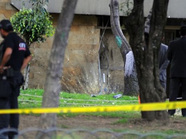 ELN se atribuye atentado a CAI de Lourdes en Bogotá el 20 de junio