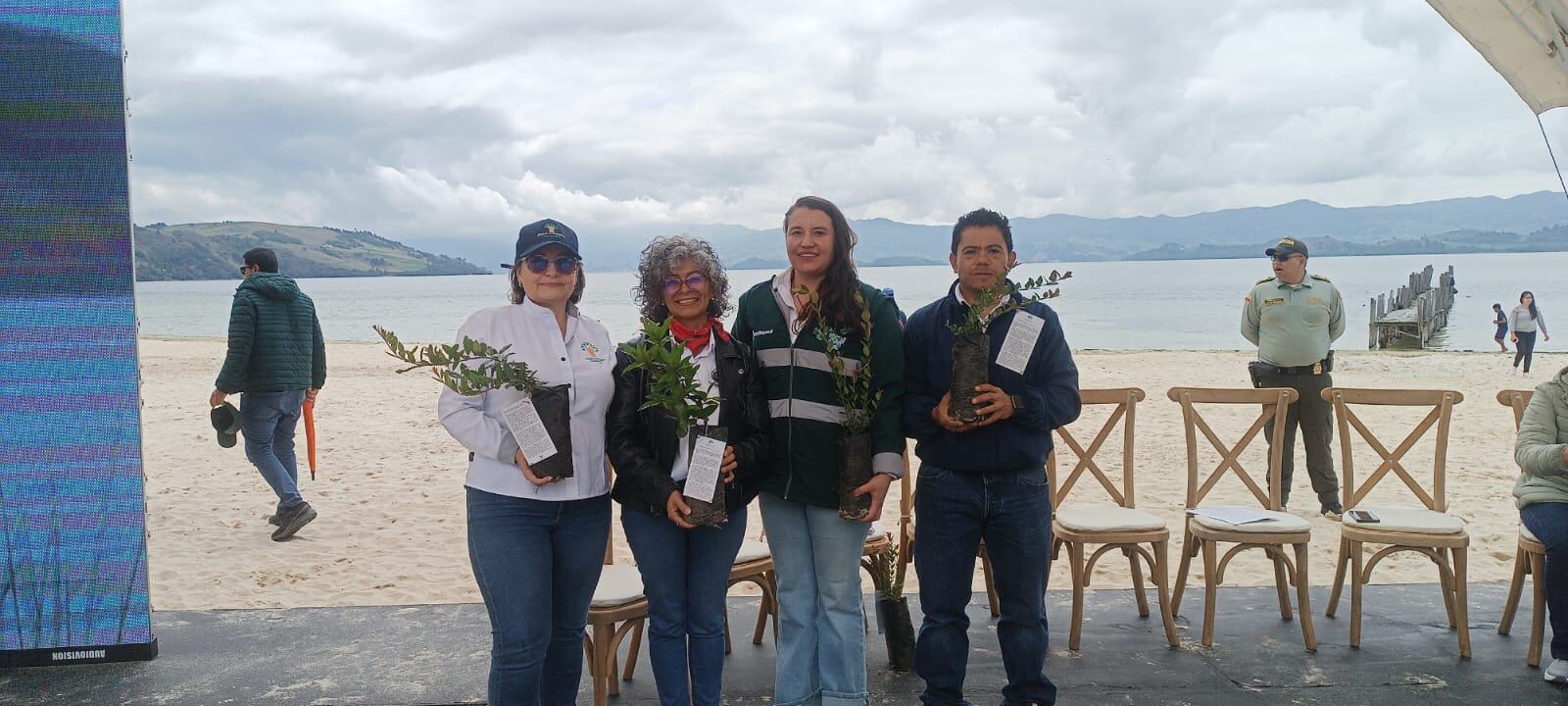 Corpoboyacá reabrió Playa Blanca, lugar que estuvo cerrado desde el año 2020 y que ahora cuenta con un sendero ecoturístico / Foto: Caracol Radio.