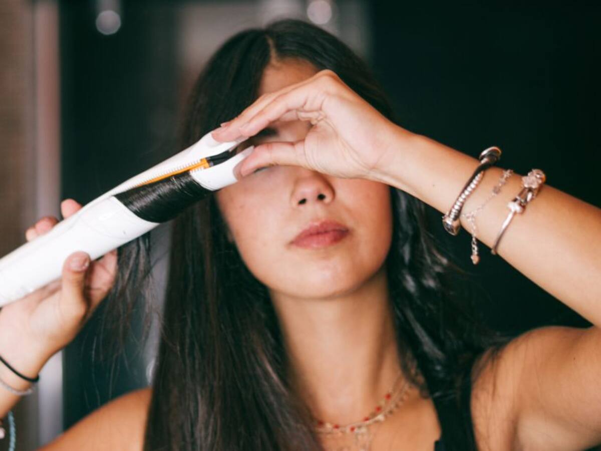 ¿Cómo hacer mascarillas naturales para reparar el pelo?