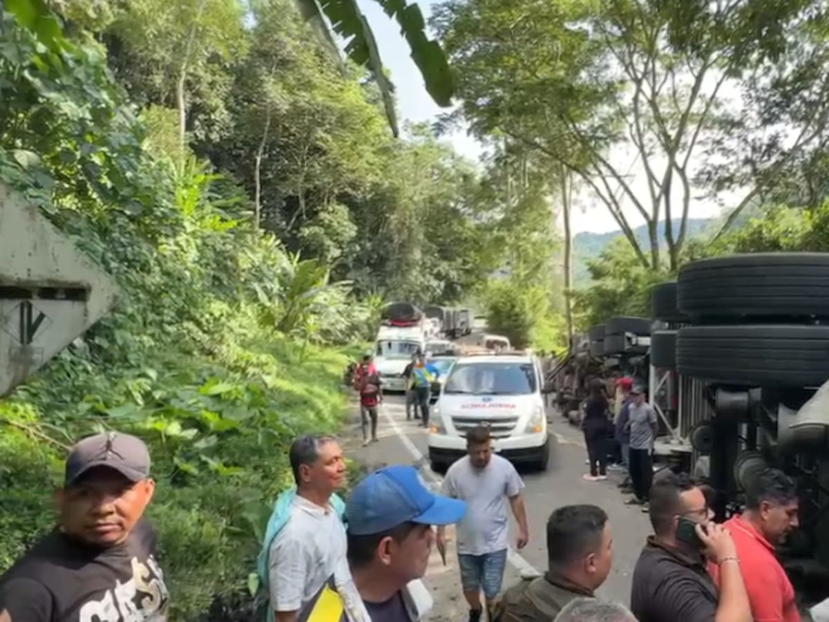 Por accidente de tránsito, está interrumpido el paso entre Bucaramanga y la Costa Caribe