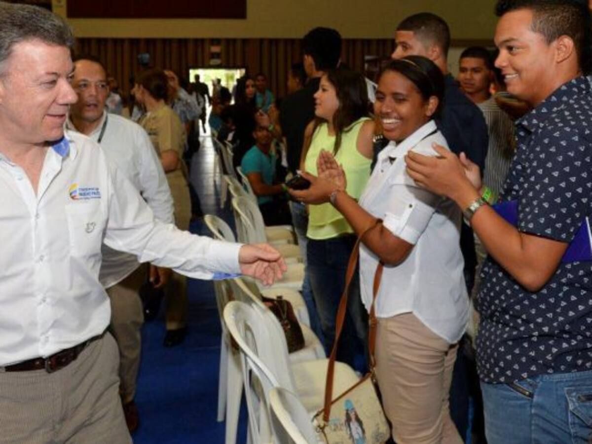 Presidente dice que no acepta desmonte gradual del narcotráfico a las Farc