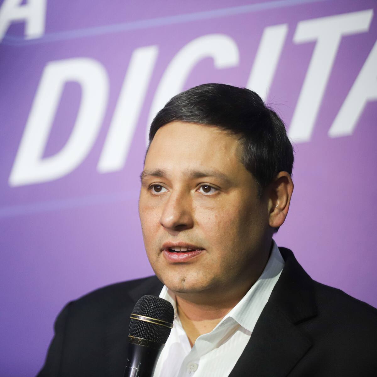 Exministro Mauricio Lizcano anuncia que será candidato presidencial para el 2026