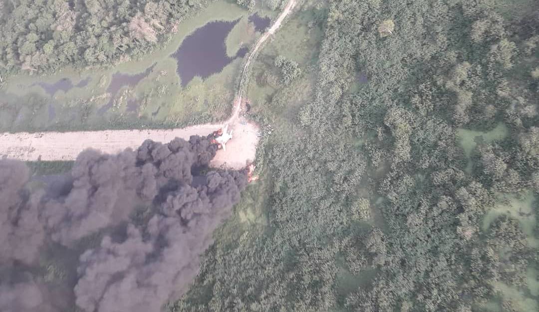 Operativo de la destrucción de la aeronave "tancol" en Venezuela.    Foto: Twitter @dhernandezlarez