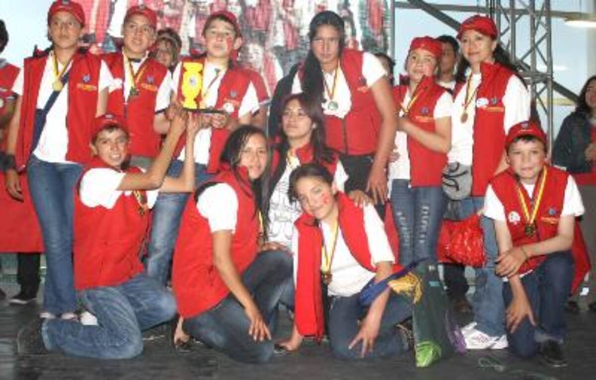 5 de marzo. Competición Categoría Infantil. El Premio de Proyecto de Investigación fue otorgado al equipo del colegio Eduardo Barajas de Cienega Boyacá con su equipo FANROBOTICOS.
