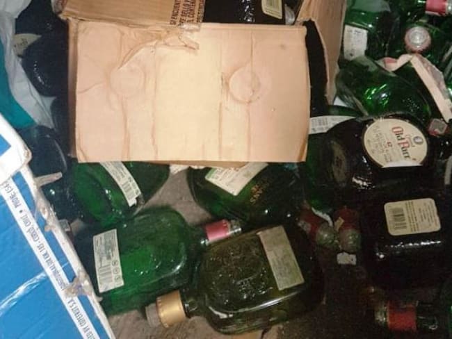 Policía de Cartagena incauta más de 722 botellas vacías de whisky