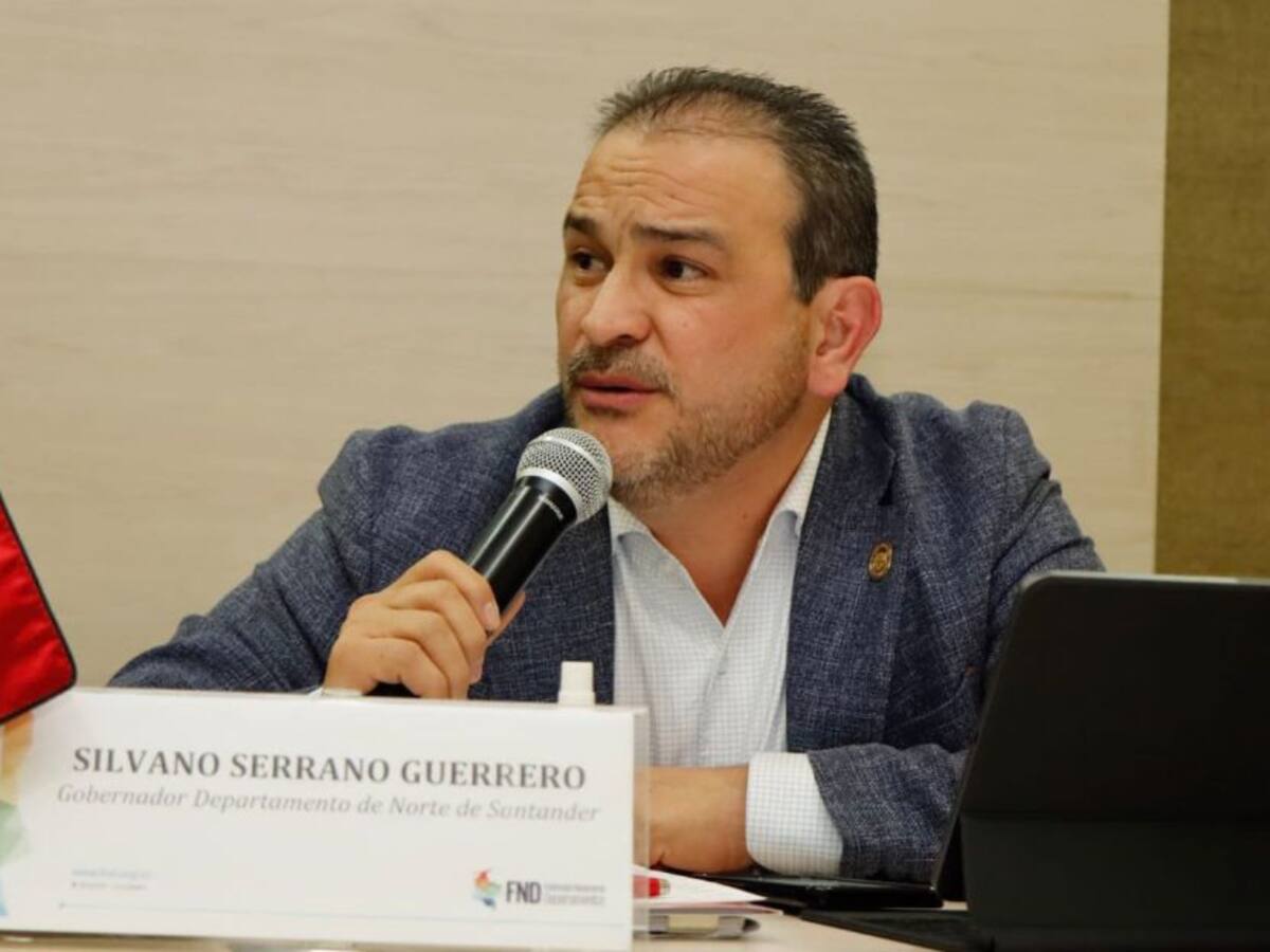 Gobernador analiza recusación del alcalde por orden de suspensión