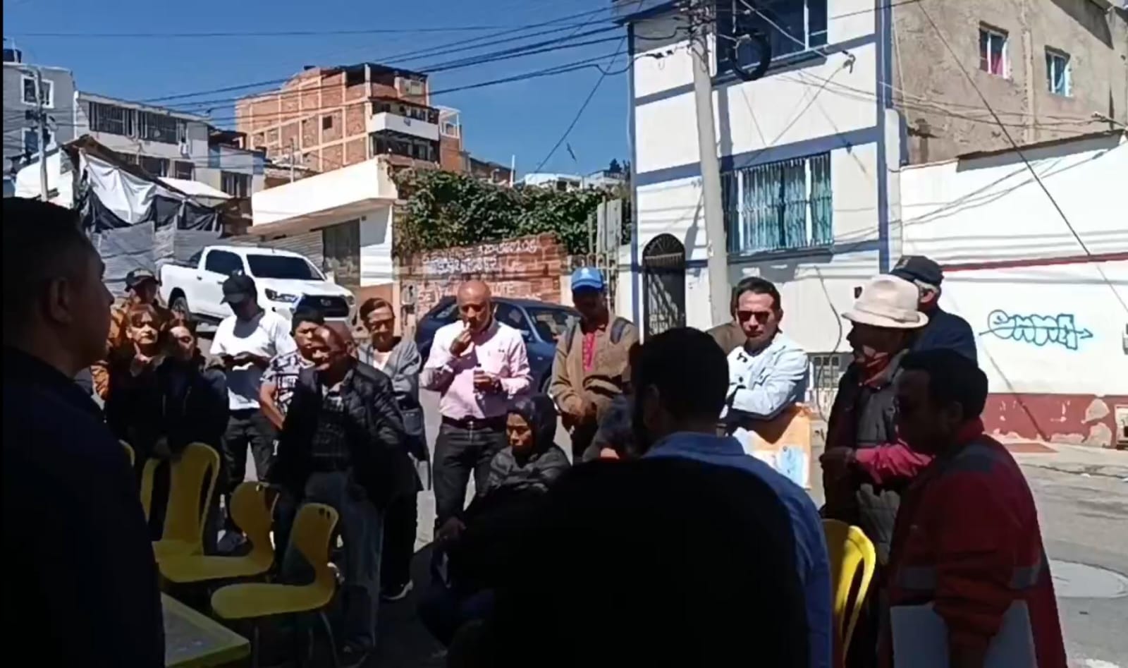 Comunidad del barrio Santa Lucia, está cansada del problema del agua residual.