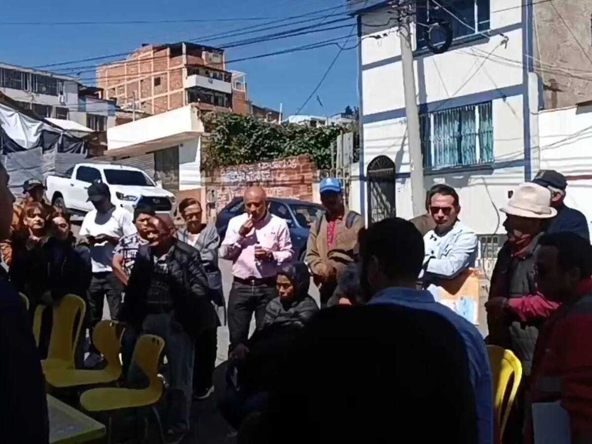 Desde el 2021 comunidad del barrio Santa Lucia espera una solución para el agua residual