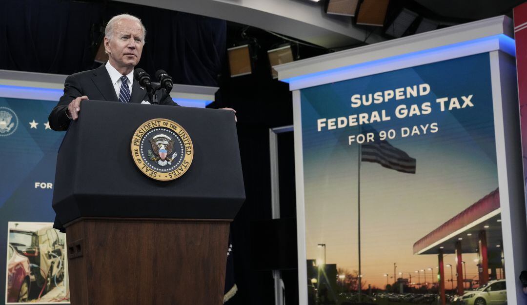 Biden pide al Congreso "vacaciones fiscales" a gasolina para reducir precio