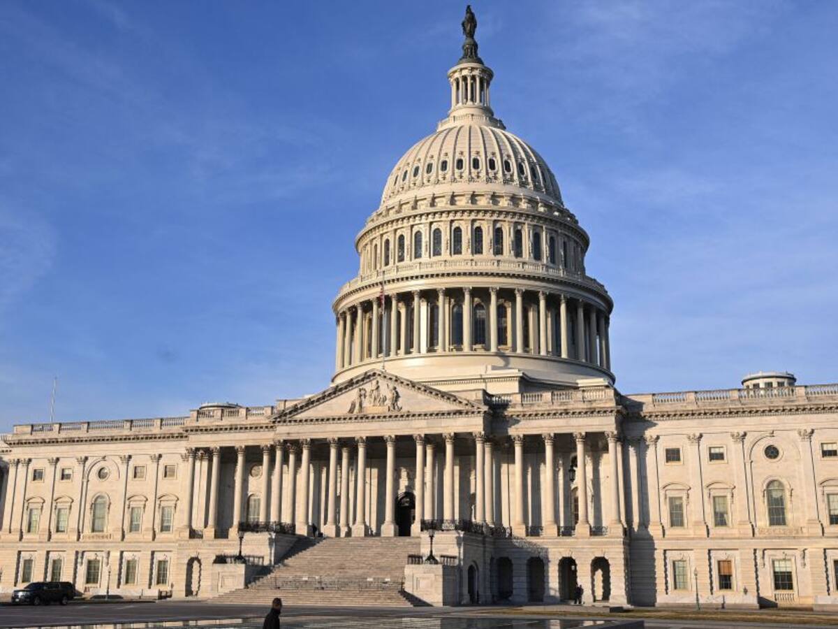 Congreso de EE.UU. acordó proyecto que prohíbe importación de petróleo ruso