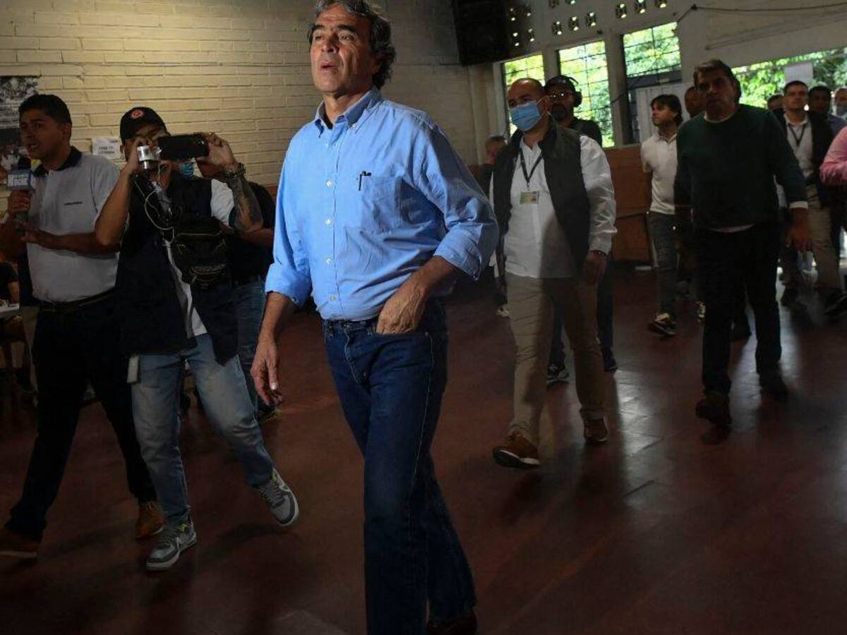 Sergio Fajardo acepta su derrota y felicita a Gustavo Petro y Rodolfo Hernández