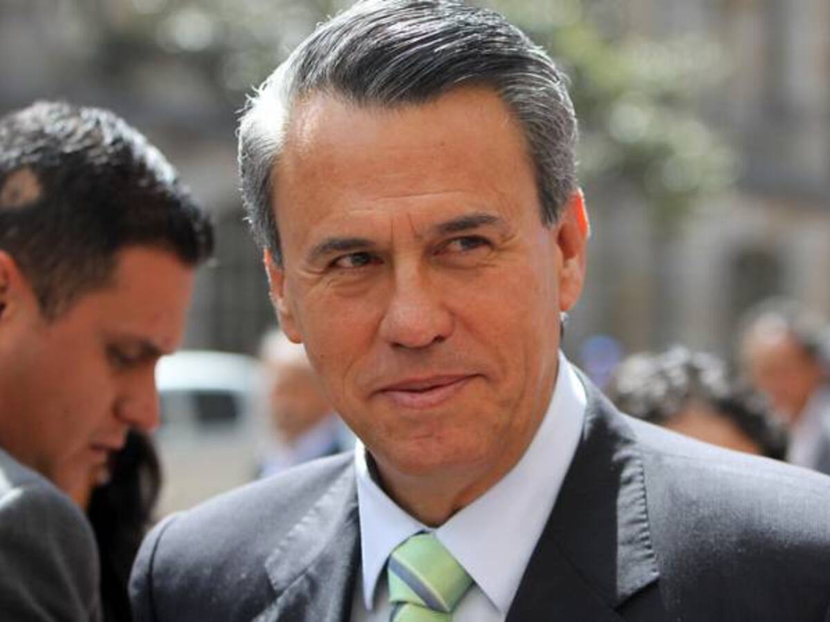 Rubén Darío Lizarralde nuevo precandidato conservador a la presidencia