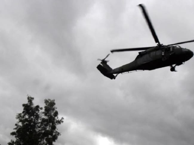 Un helicóptero estuvo en riesgo durante combates con el Eln