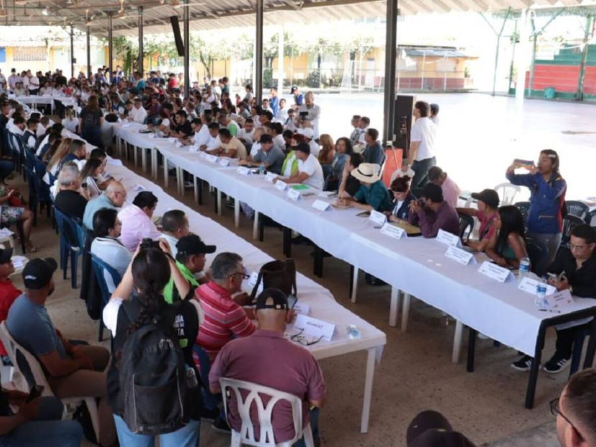 Expresidente Samper anuncia cumbre nacional humanitaria