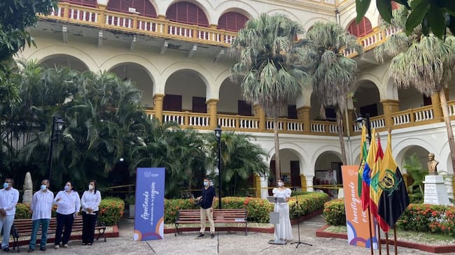 La institución anunció el lanzamiento de la catedra bicentenaria, homenaje a los fundadores y ceremonia de distinción a funcionarios