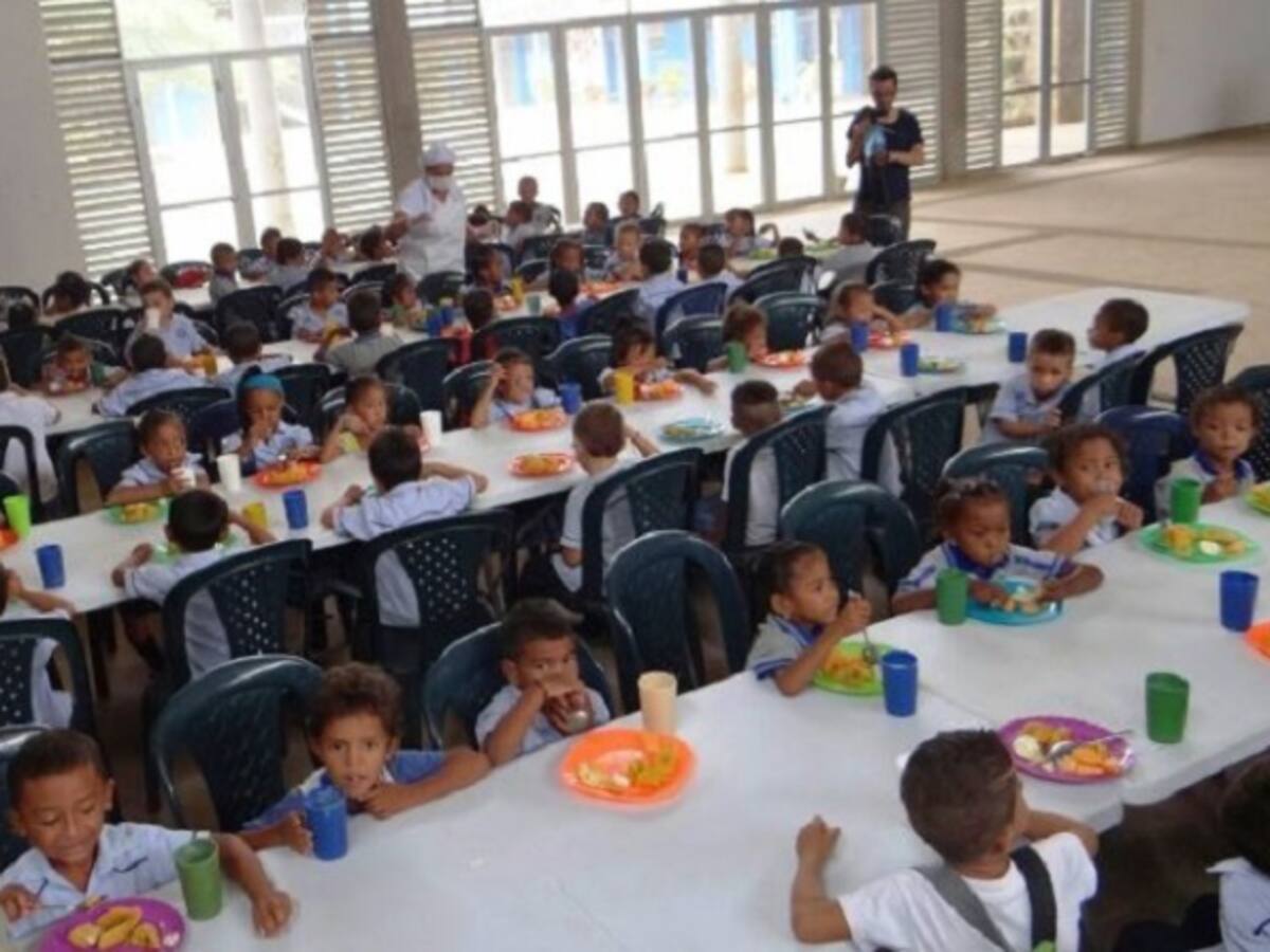 Arranca licitación por $470.000 millones para refrigerios escolares