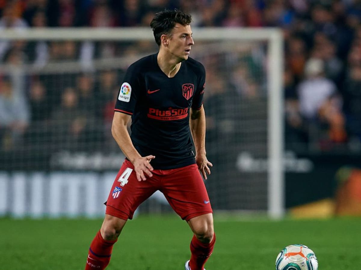 Santiago Arias regresa a la convocatoria para enfrentar al Liverpool