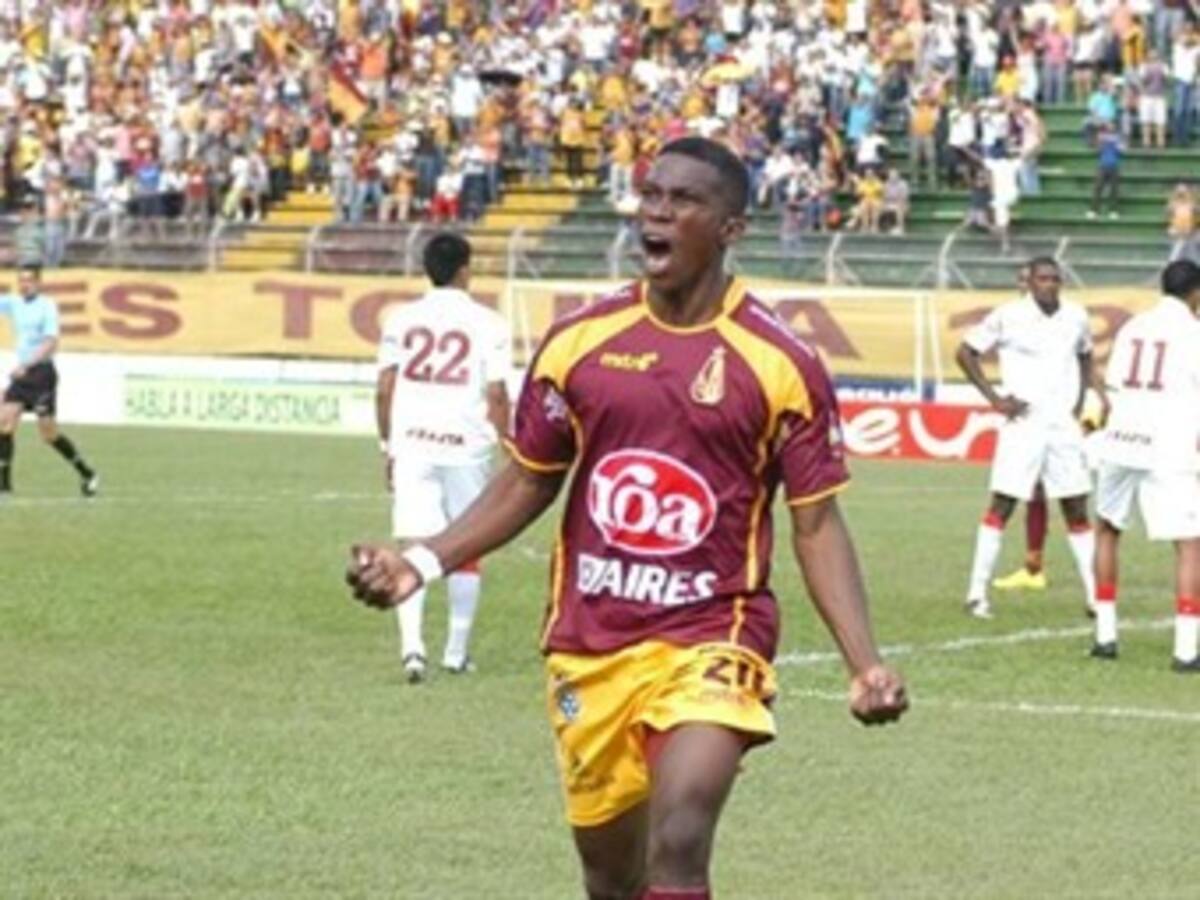 Pachuca se refuerza con delantero colombiano