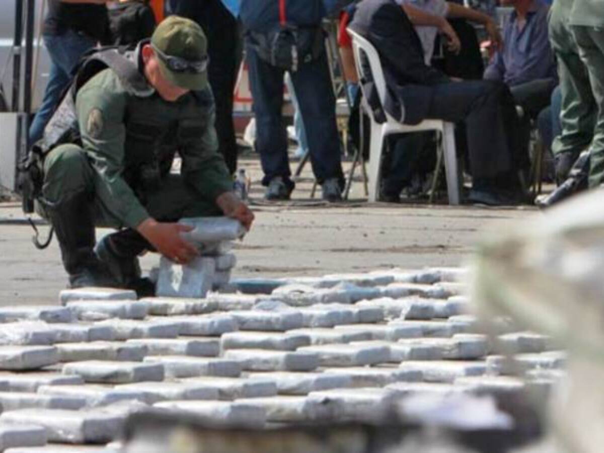 Autoridades en Venezuela capturan a un colombiano con más de 100 kilos de cocaína.