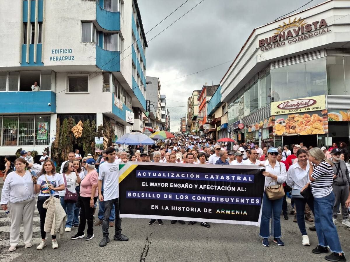 Marcha por incremento en el impuesto predial en Armenia, ciudadanos exigen soluciones