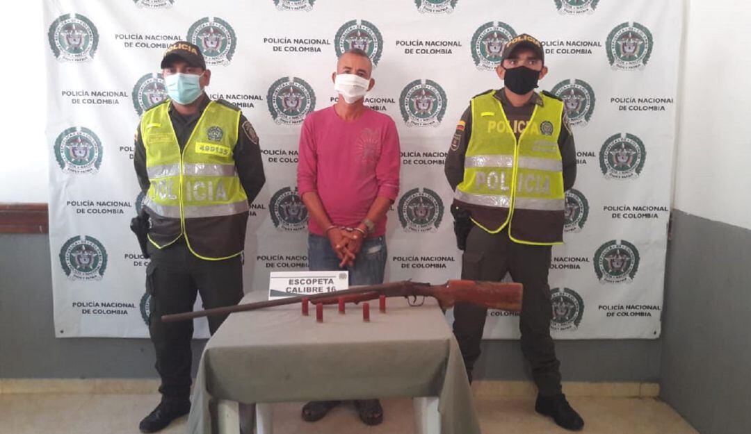 La Policía le incautó una escopeta calibre 16