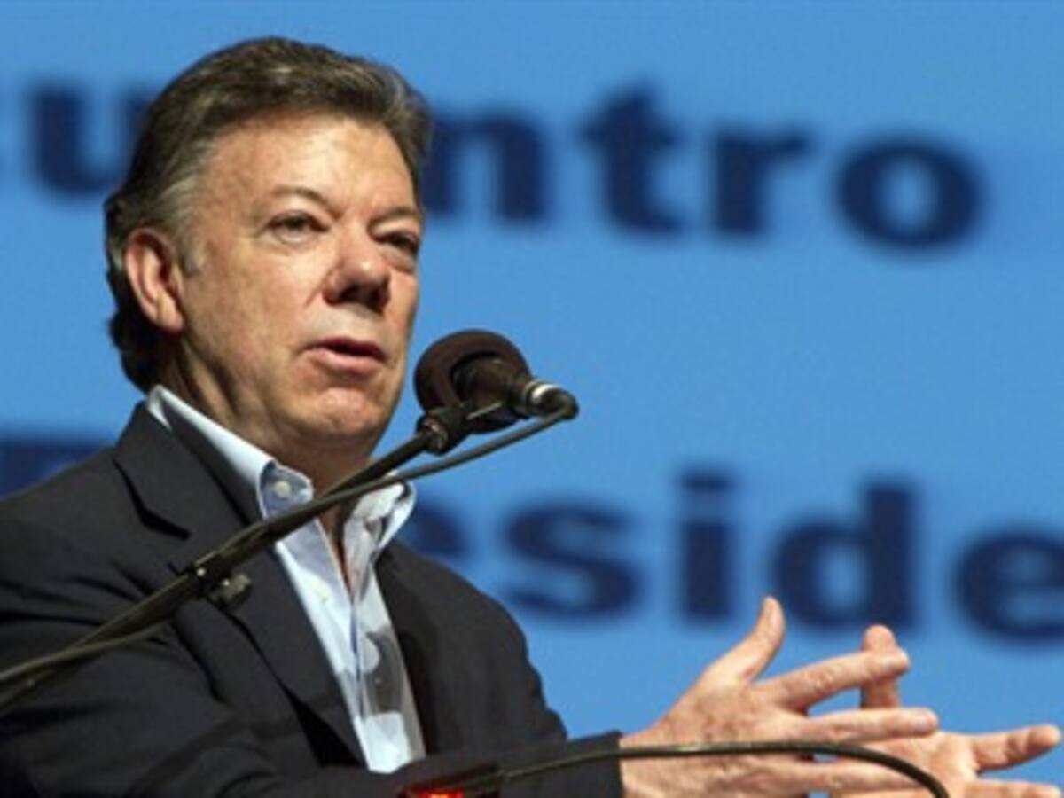 Santos afirma que Colombia entera lamenta muerte del escritor Álvaro Mutis