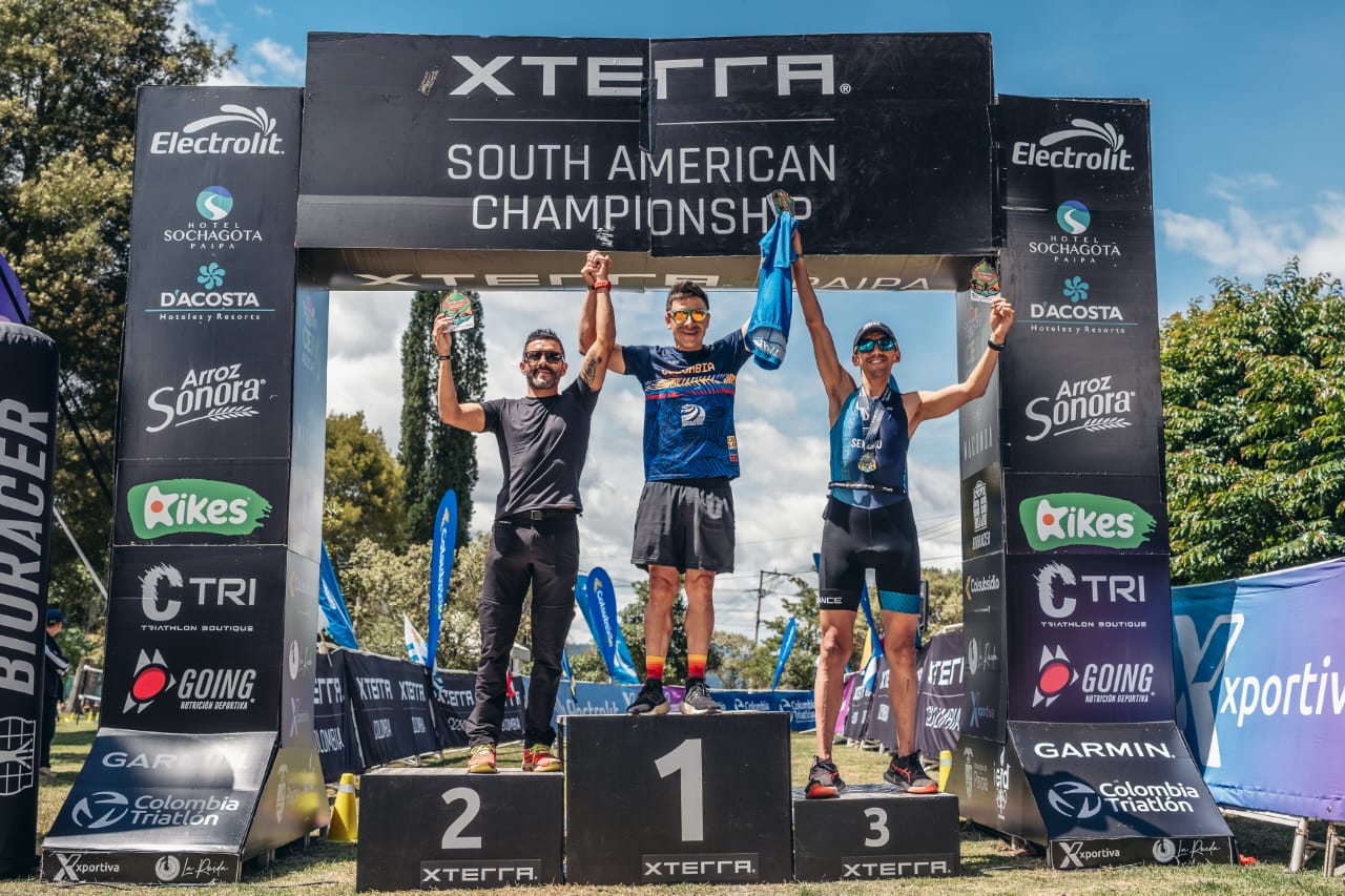 Julián Marín, triatleta neirano ocupa el segundo puesto en la competencia 'South American Championship' en Paipa, Boyacá. Foto suministrada.