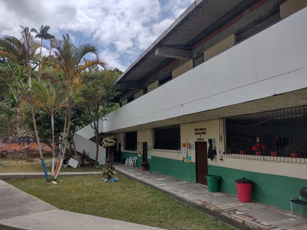 Investigan causas de intoxicación de menores en colegio de Dosquebradas