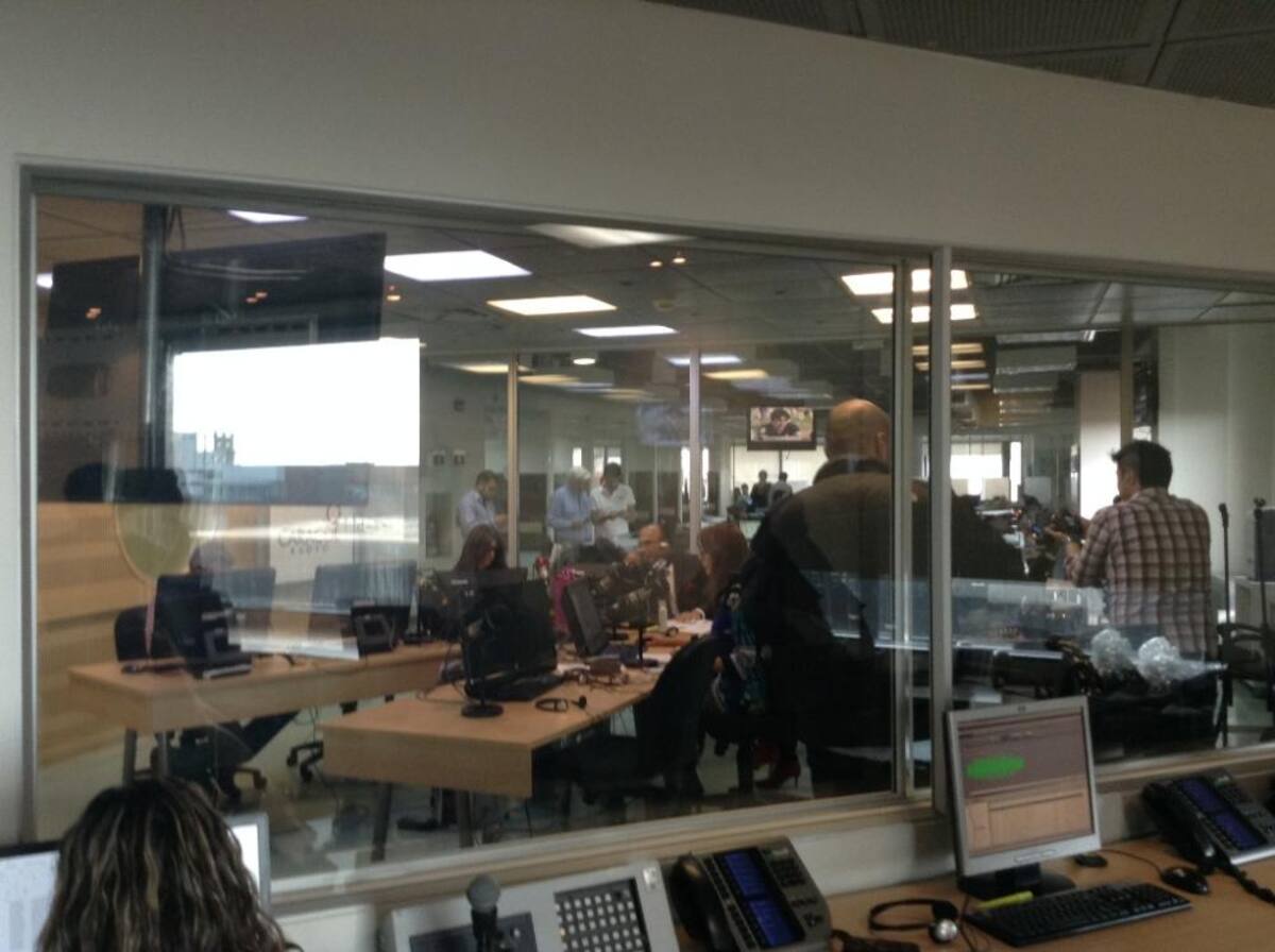 En un ambiente de nostalgia el equipo de Caracol se une para decir una vez más #GraciasPelaez.