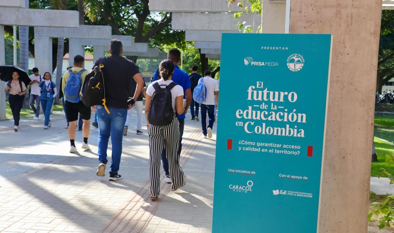 Foro de Educación en la Universidad del Magdalena . Caracol Radio