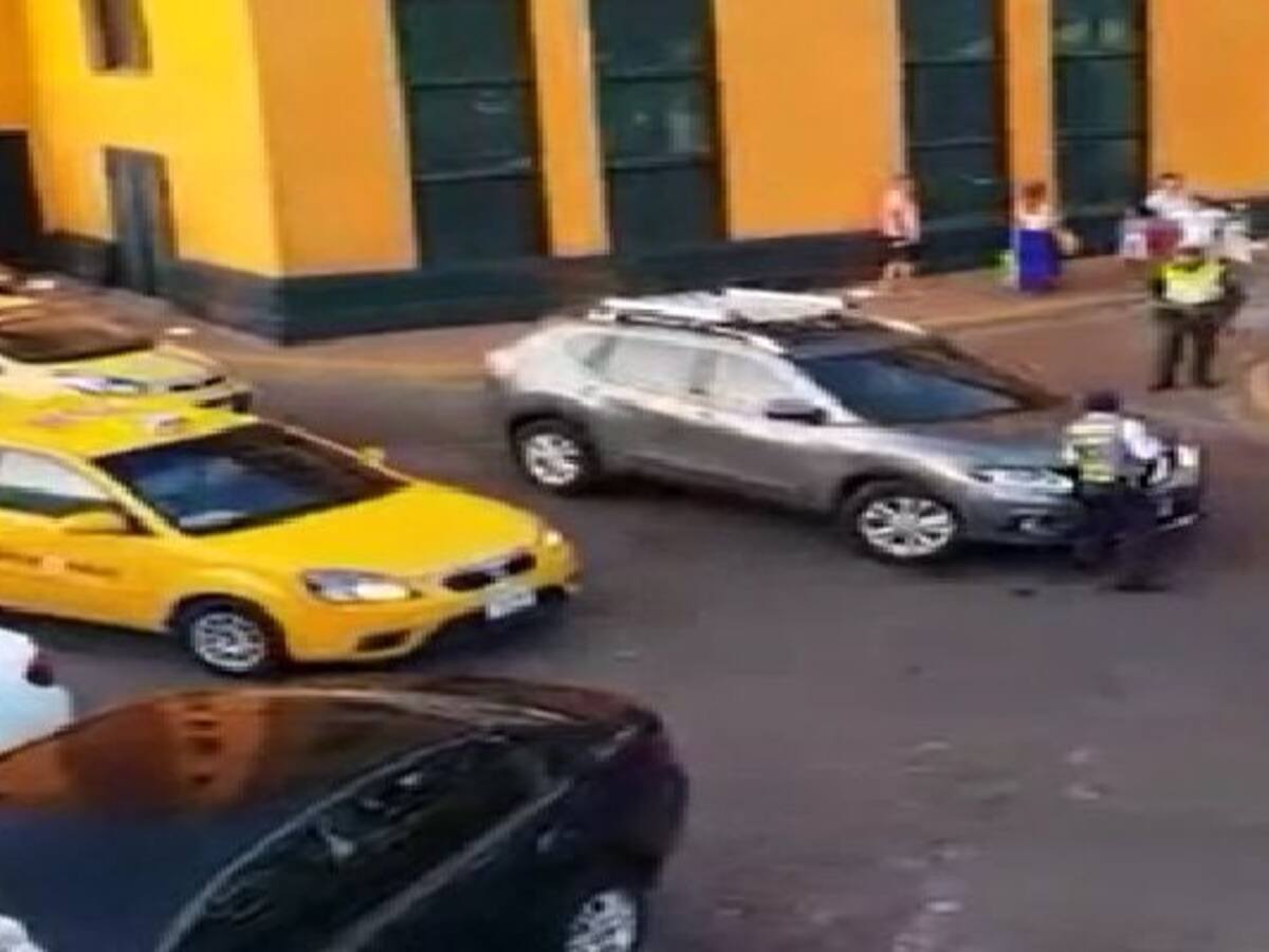 Conductora arremete con su vehículo a agente de tránsito en Cartagena