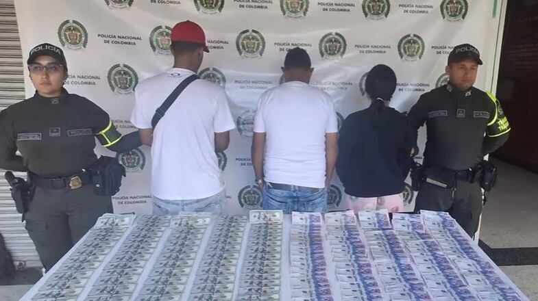 Recuperan 16 mil dólares y 11 millones de pesos hurtados. / Foto: DENOR.