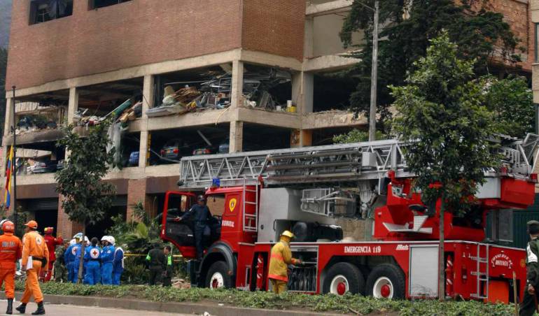 Imagen del club El Nogal tras el atentado del 7 de febrero de 2003.