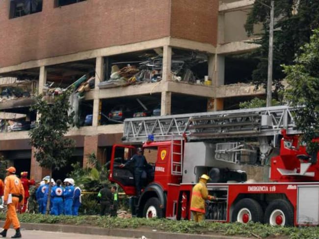 Imagen del club El Nogal tras el atentado del 7 de febrero de 2003.