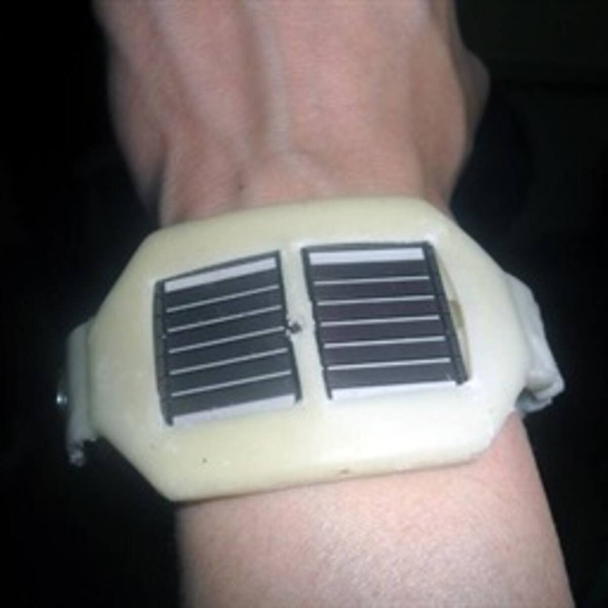Pulsera para alertar emergencias