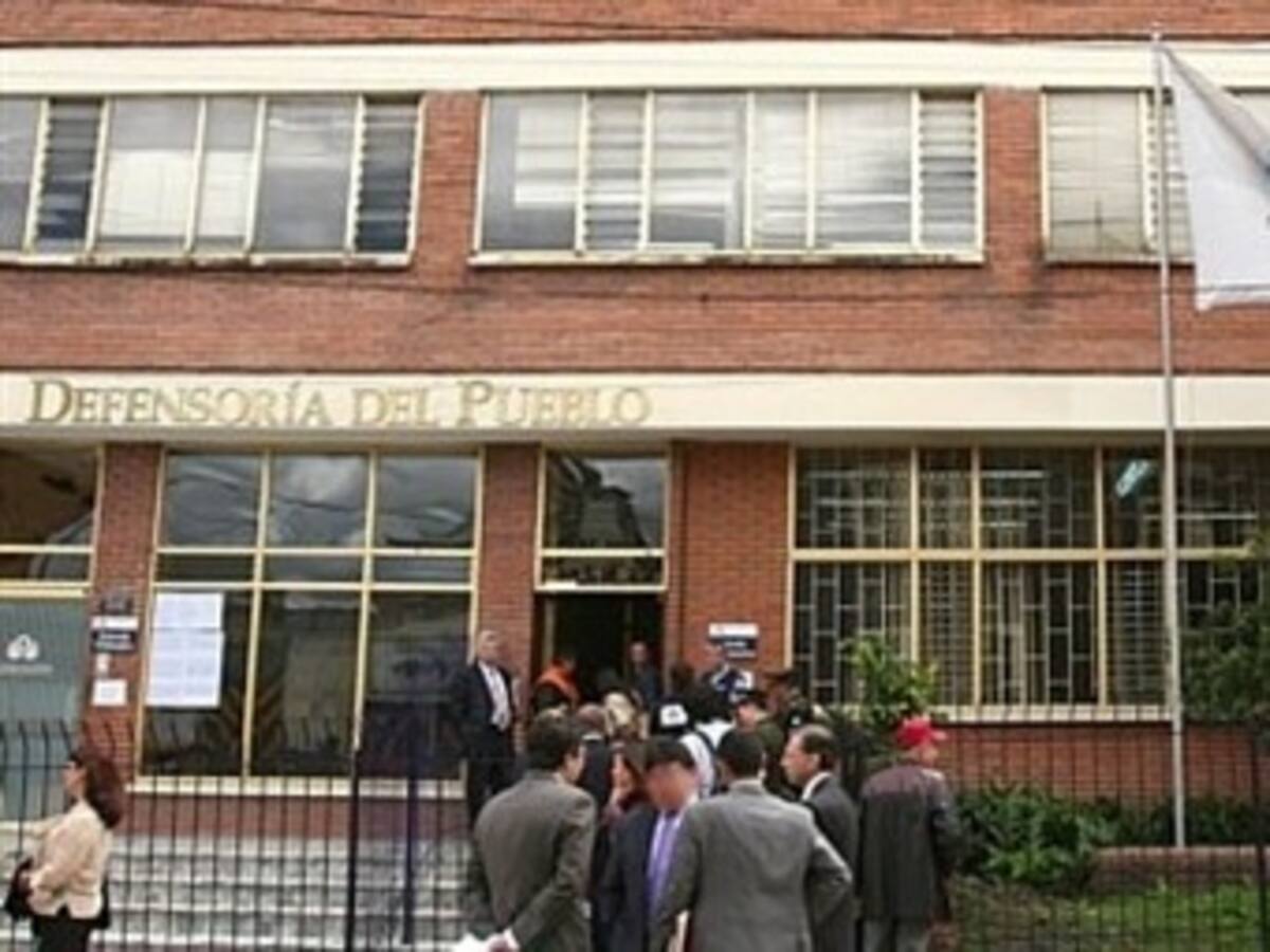 Congreso avala facultades para reformar la Defensoría del Pueblo