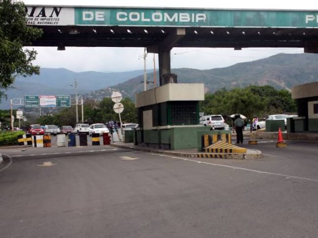 Venezuela reabre paso Táchira para estudiantes tras inicio clases en Colombia