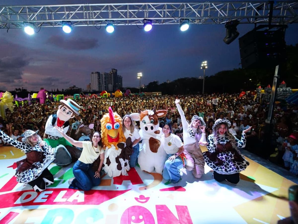 Más de 8 mil personas asistieron y disfrutaron de La Plaza de Variedades de Cartagena