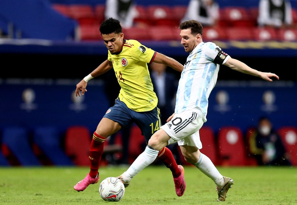 Lionel Messi y Luis Díaz en la Copa América de Brasil 2021 (Photo by MB Media/Getty Images)