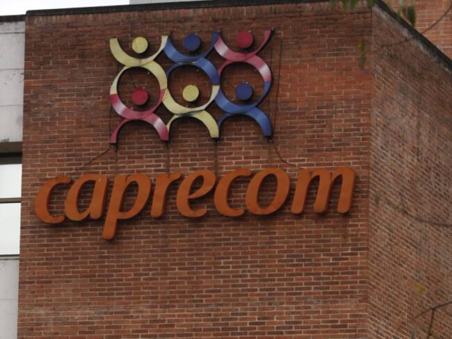 Con la liquidación de Saludcoop y Caprecom, cambiaron avisos, pero casi nada la atención