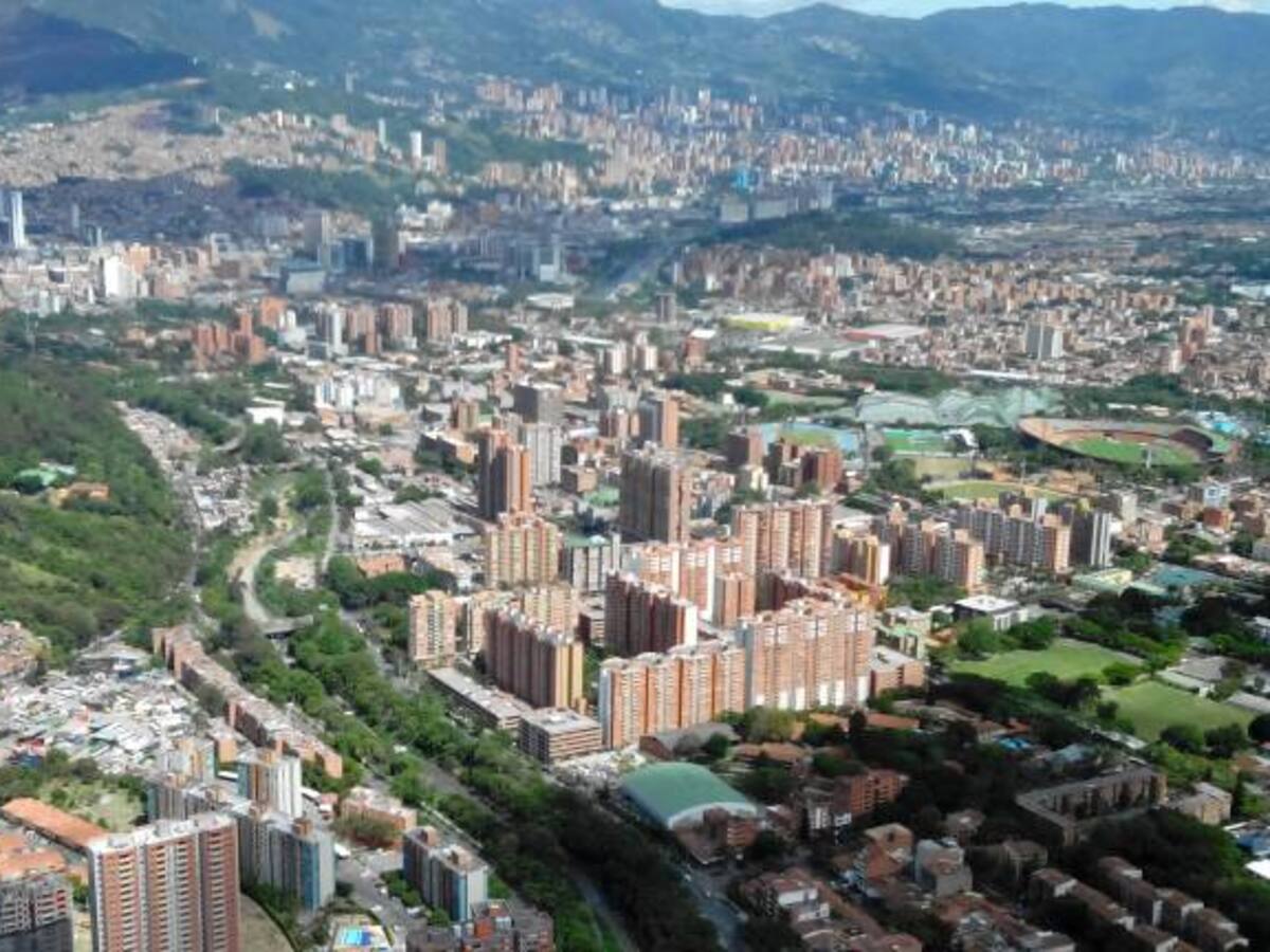 Franceses convocan plantón en Medellín en rechazo a los ataques de París
