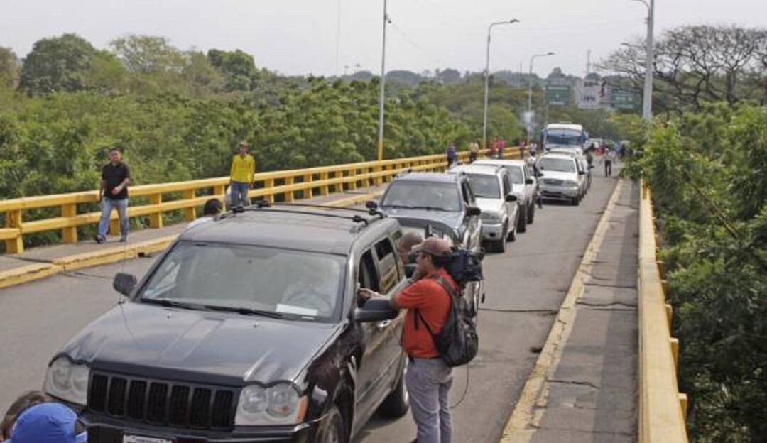 Venezolanos piden apertura vehicular de puentes