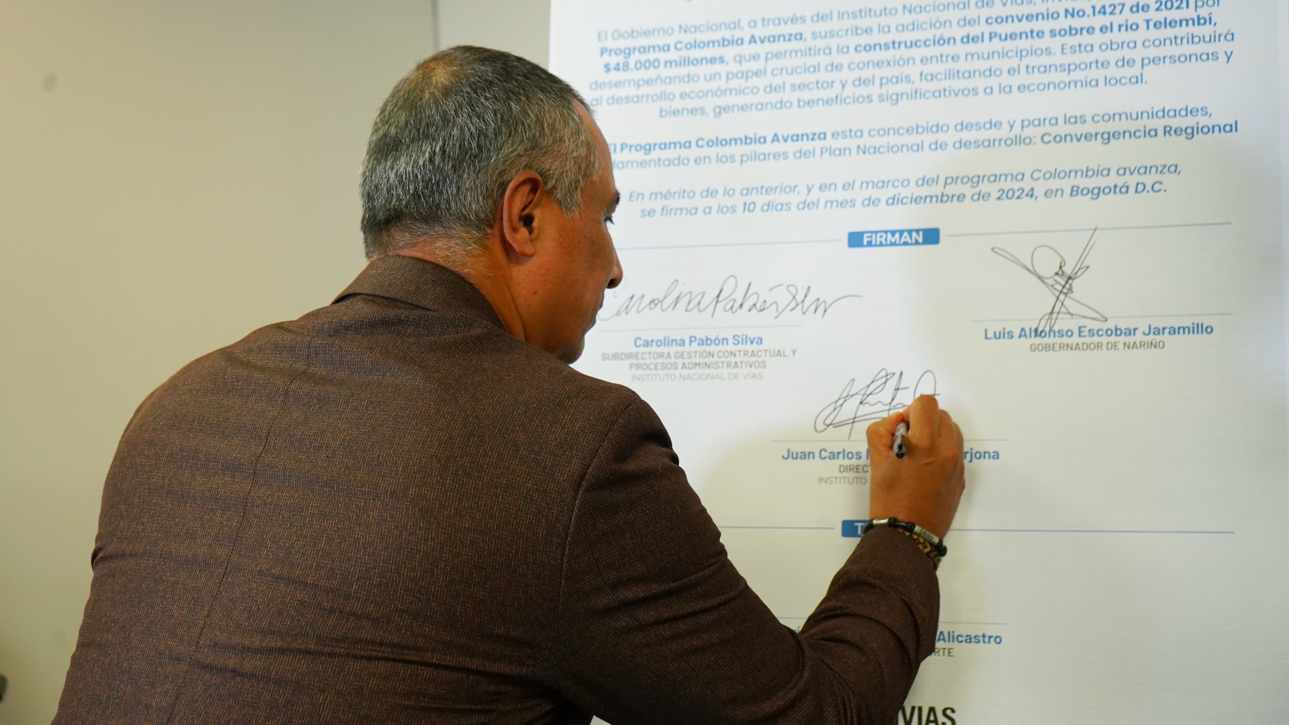 Suscrición de convenio de adición presupuestal para Nariño. Foto: INVIAS